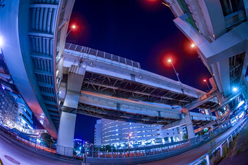 高速道路と横浜の夜景（首都高速道路）