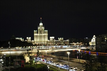 Fototapeta na wymiar Moskva river in the heart of Moscow during night. Shot taken close to Zaryadye park. 