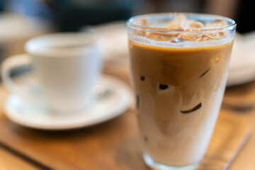 カフェでのくつろぎ