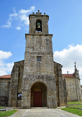 Fototapeta na wymiar iglesia de Santa María de Caldas de Reis, provincia de Pontevedra, Galicia España. Caldas de Reis está en el Camino Portugués del Camino de Santiago
