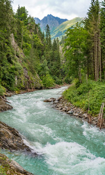 rustikale Natur- Landschaft an der Isel im Virgental - Osttirol, Tirol, Österreich