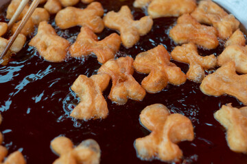 closeup make Youtiao, deep-fried doughstick, Patongo