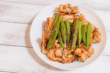 オクラと豚肉炒め