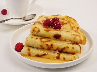 pancakes with berries