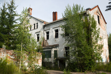 Fototapeta na wymiar ruins of the East Prussian barracks and psychiatric hospital Allenberg