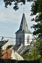 Le clocher de l'église St-Georges à la ville haute et historique de Limbourg à l'est de Verviers 