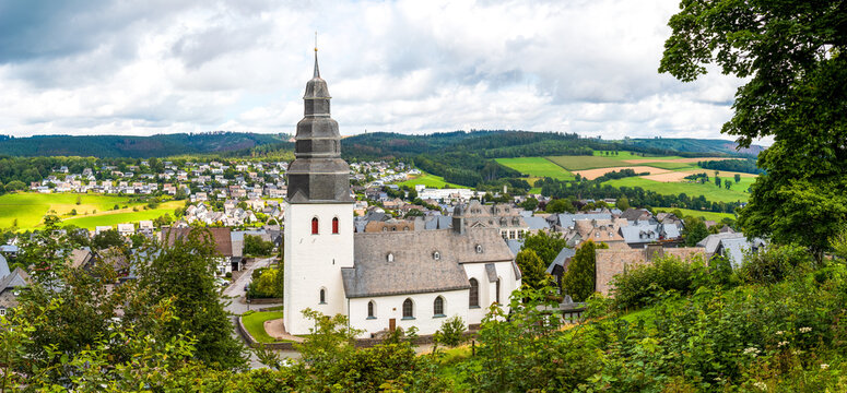 Kirche in Eversberg bei Meschede im Sauerland