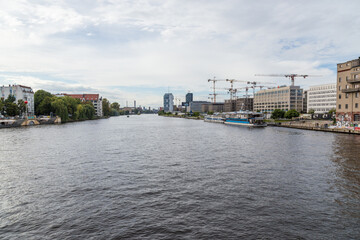 Obraz premium Berlin, Germany. View of the Spree River from the bridge