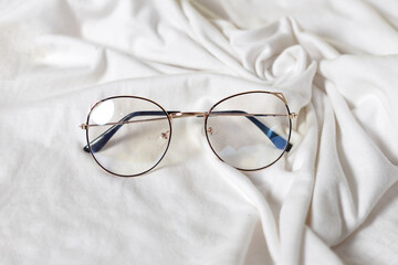 Glasses look attractive with a very elegant and simple shape. Fashionable, stylish. Glasses are...