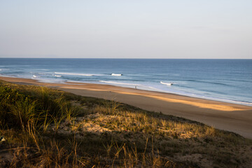 Fototapeta na wymiar plage et dune de soustons dans les Landes, côte atlantique