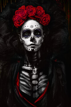 Santa Muerte. Portrait of a dead girl 