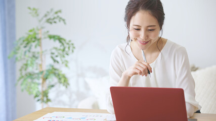 リモートワーク・女性