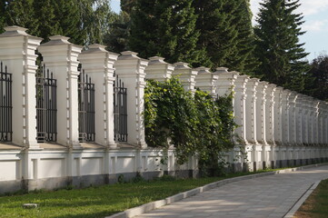 columns in the park