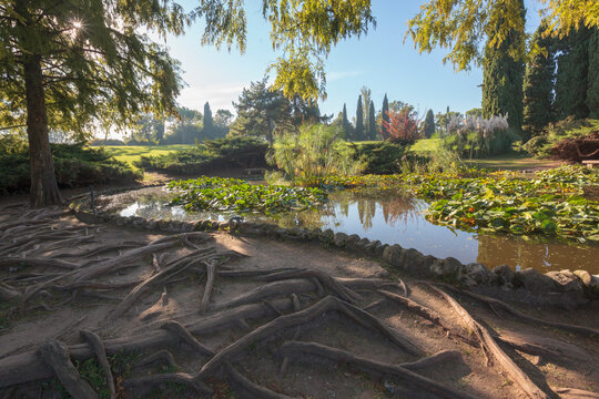 Valeggio, Mincio. Verona. Parco giardino Sigurt&agrave;
