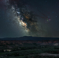 cara norte de sierra nevada con la via lactea