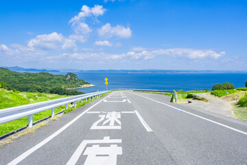 【香川県　豊島】海が見える坂道の風景　旅