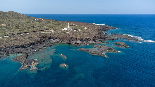 fotografia aerea dell isola di linosa in sicilia