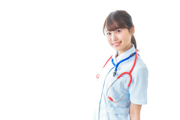 笑顔の若い看護師