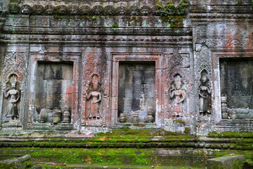 Fototapeta na wymiar カンボジア　タプローム遺跡の壁画 