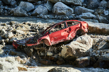 The car in a gorge