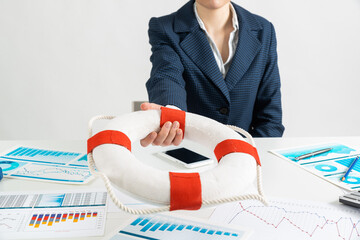 Consultant proposes lifebuoy as symbol of help