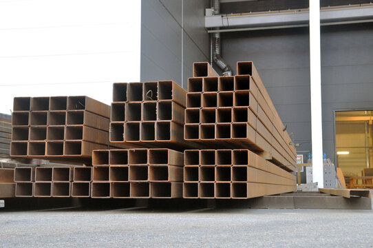 Storage of stock of rolled metal for the manufacture of metal structures at the plant.