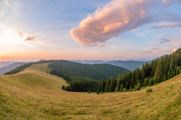 Fototapeta na wymiar Sunrise on the Yavirnyk meadow in the Carpathians