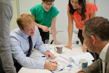 Obraz premium Business people talking in meeting