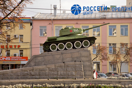 Tank t-34 at Peace square in Oryol (Orel). Russia