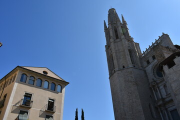 Iglesia vista desde abajo