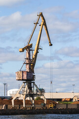 Fototapeta na wymiar port container crane on ship