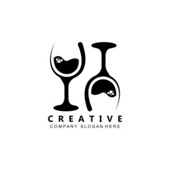 Fototapeta premium sparkling wine glass logo icon vector, cafe inspiration template, illustration
