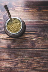 tradicional bebida caliente argentina llamada mate