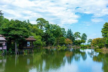 Fototapeta na wymiar 石川県金沢市にある観光名所を旅行している風景 Scenery of a tourist attraction in Kanazawa, Ishikawa Prefecture, Japan. 
