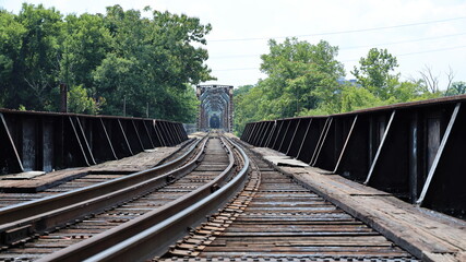 Fototapeta premium railway bridge (historic Richmond, VA)