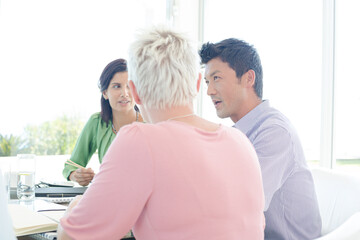 Obraz premium Business people talking in office