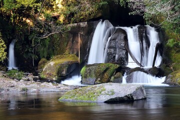 Fototapeta na wymiar 真米甌穴群の滝