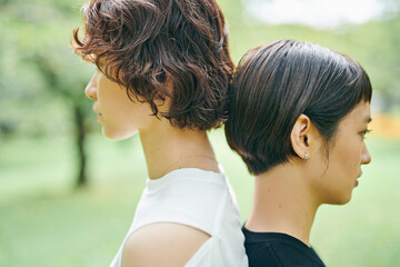沖縄県うるま市で白髪ぼかしの染め方を知りたい方へ|VIM hair うるま店が専門的にご案内