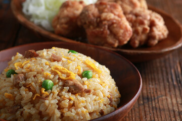 チャーハンと餃子と唐揚げ