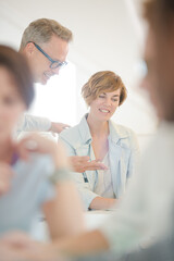 Obraz premium Portrait of talking office workers