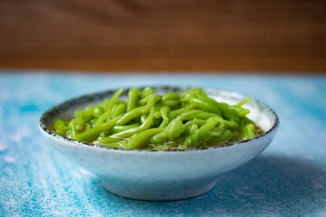 Lod Chong Recipe Pandan Leaves with Coconut Milk Thai Dessert