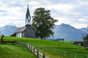 Fototapeta na wymiar Kirche im Allgäu