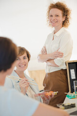 Obraz premium Office workers having lunch together