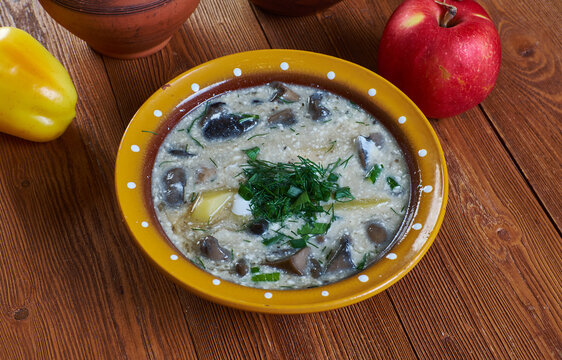 Italian  Minestra di funghi