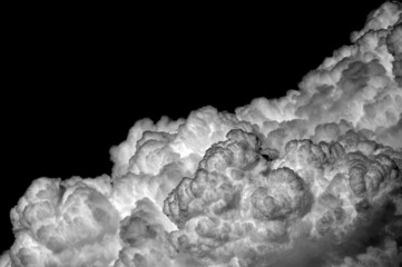 Nuvole soffici di vapore. Bianco e nero