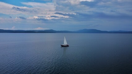 Fototapeta premium sailboat on the lake