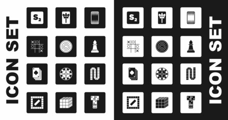 Set Backgammon board, Checker game chips, Tic tac toe, Bingo, Chess, Mahjong pieces, Board and Playing cards icon. Vector