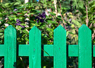 Green board fence