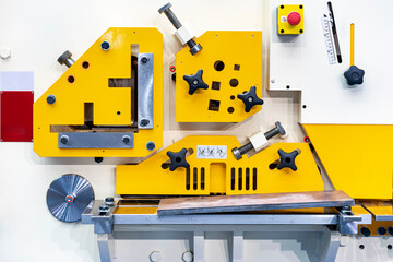 hydraulic punch and shear machine for cutting various shape metal such as pipe angle bending square...