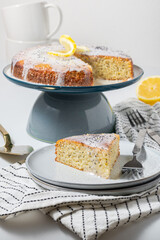 Vanilla Cake Gluten Free with Poppy Seeds
